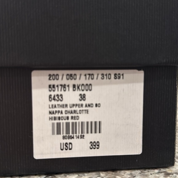 Red Gucci Heels with bow - Picture 3 of 3